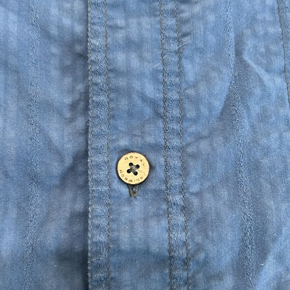Royal Robbins denim blue color button front short sleeve shirt size large - Picture 4 of 15